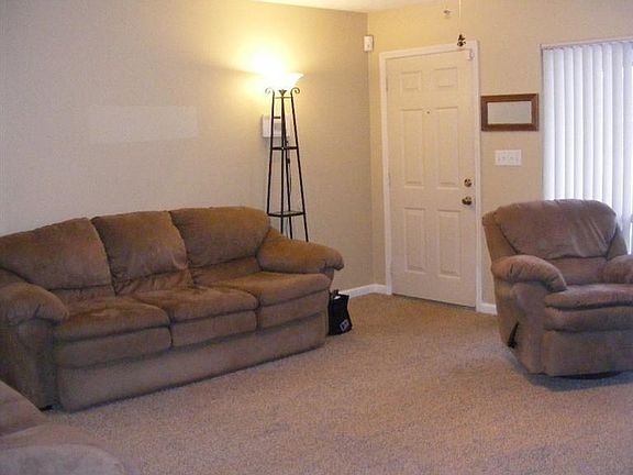 4th image of 4419 Knob Hill Dr
