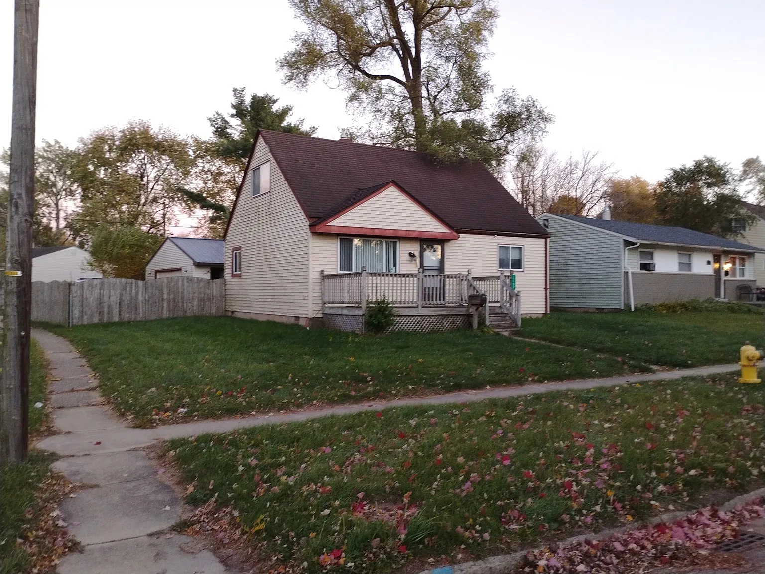 1192 Rambling Rd — Photo 1