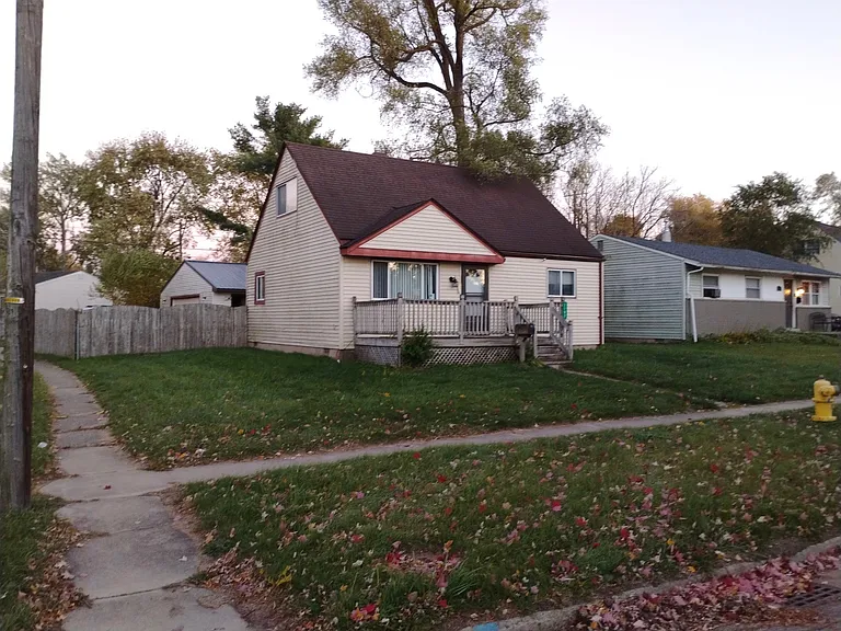 1192 Rambling Rd — Photo 1