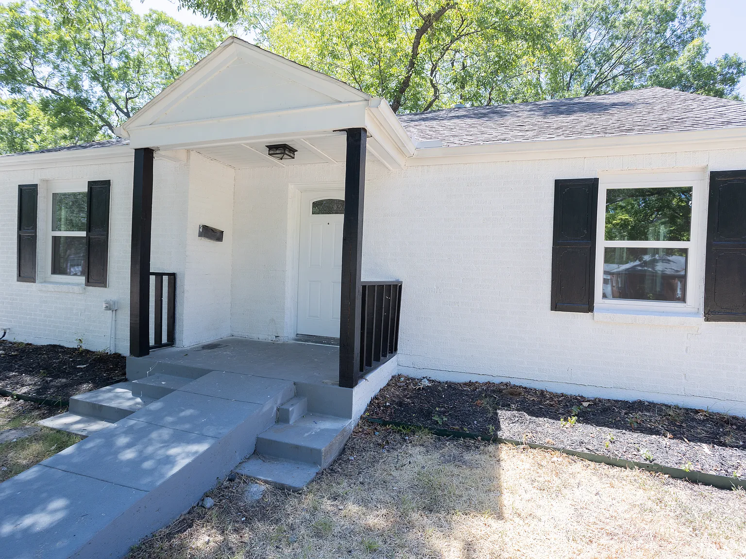 2701 W Bewick St — Photo 3