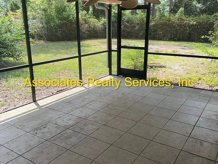 4521 NW 20th Pl — Photo 32