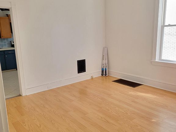 2nd image of 320 Manor Ave #1