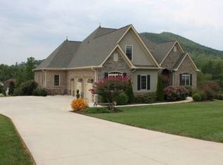 5808 Bakers Point, Hickory, NC 28602