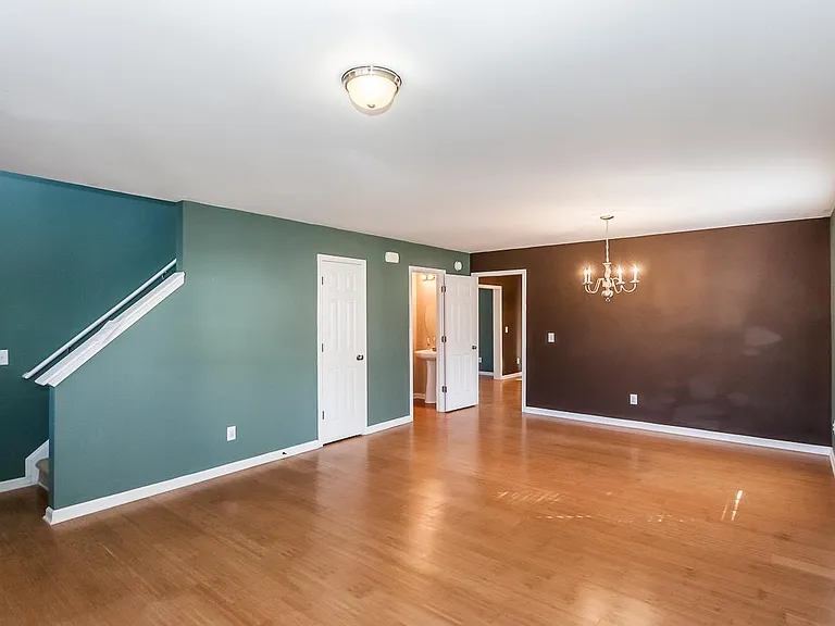 17 Maiden Ct — Photo 6