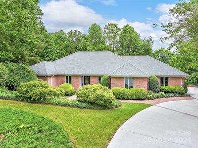 115 Woodglen Ct, Flat Rock, NC, 28731