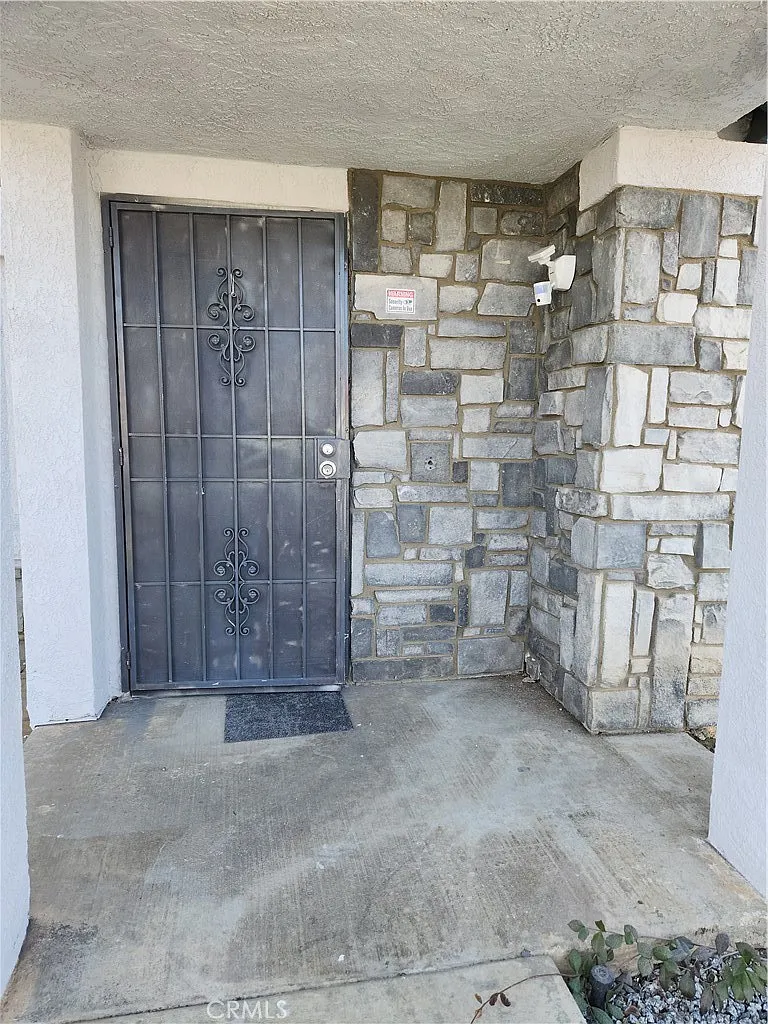 3 bed, 1317 sqft, $3,000 — Photo 4