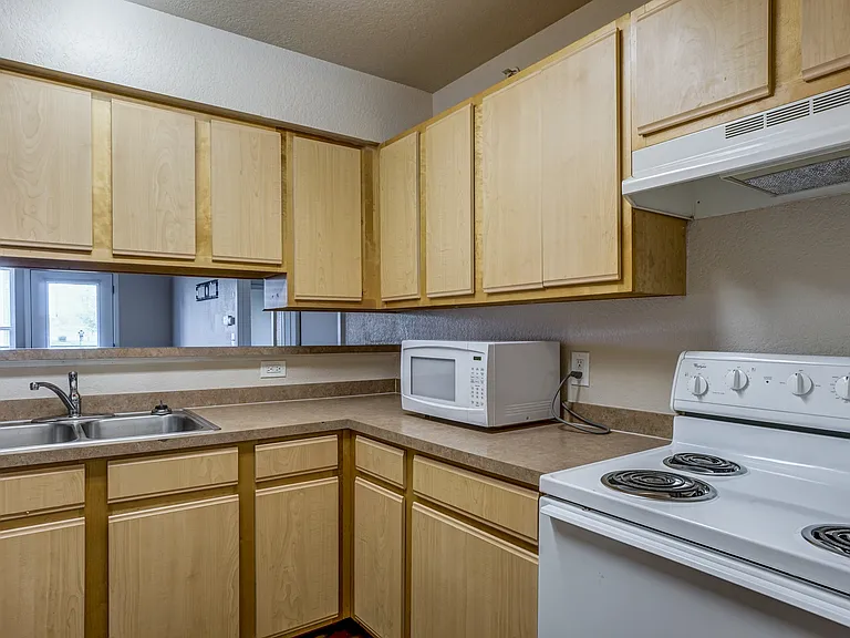 Village at Bluegrass Apartments — Photo 19
