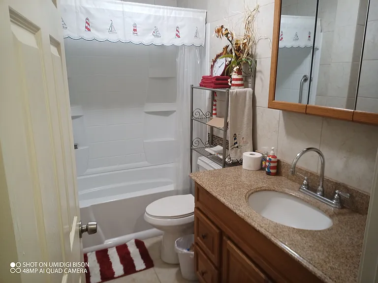 501 NE 4th St — Photo 13