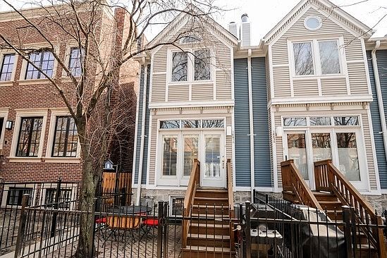 1st image of 1441 W Wrightwood Ave #1A