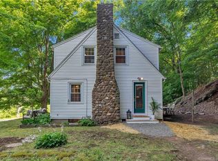 4 Quonnipaug Hill Rd, Guilford, CT 06437