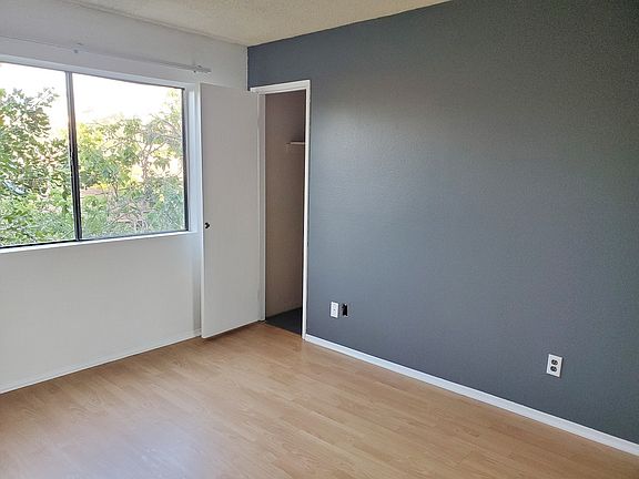 3rd image of 123 W Acacia Ave #307