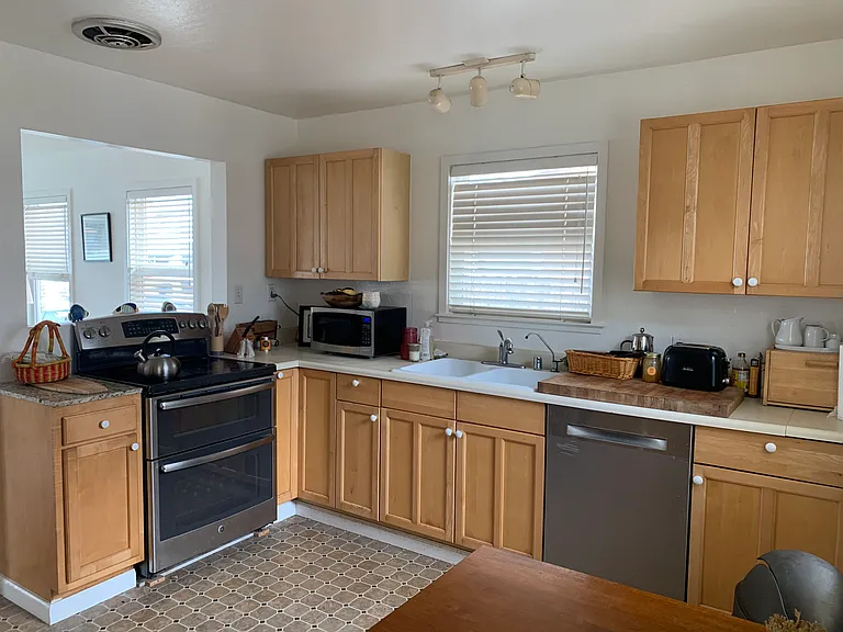 308 Woodrow Ave — Photo 9