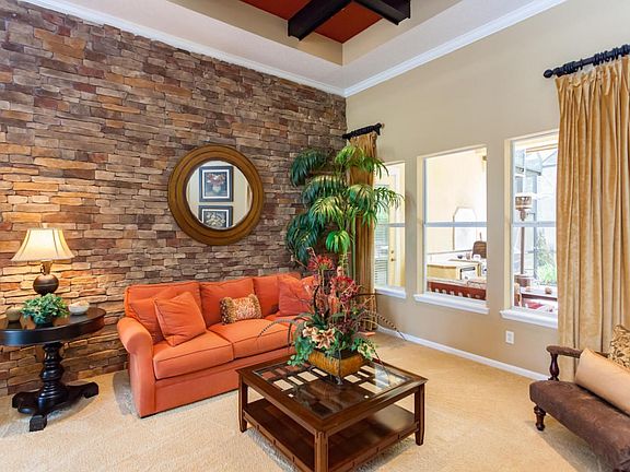 317 Travistock Dr-7