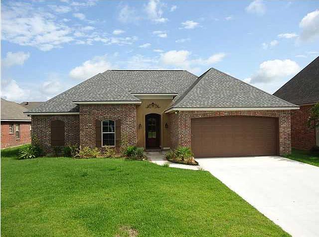 1st image of 109 Tall Oaks Ln