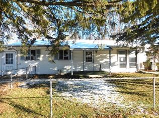 7811 Scott Ln, Machesney Park, IL 61115