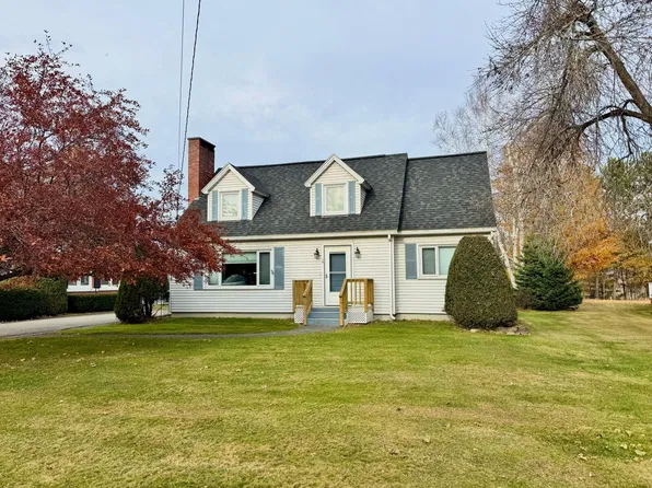 18 Pleasant Street, Fort Kent, ME 04743