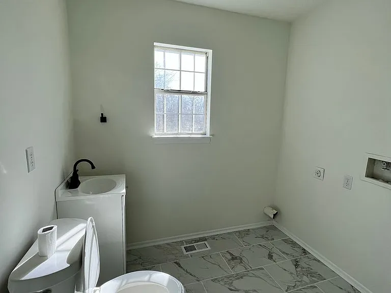 802 Aubrey Ave — Photo 19