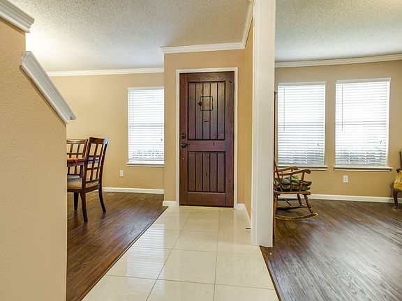 3rd image of 329 Longshore Dr