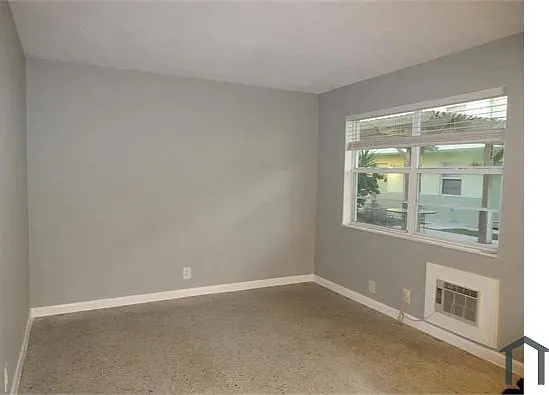 1118 N H St — Photo 12