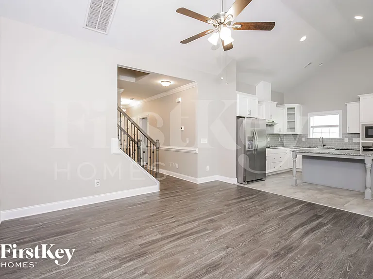 157 Ramsgate Dr — Photo 4