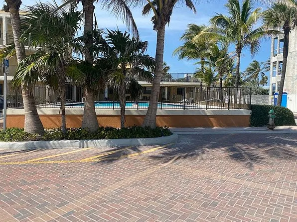 321 Wilson St #305A, Hollywood, FL 33019