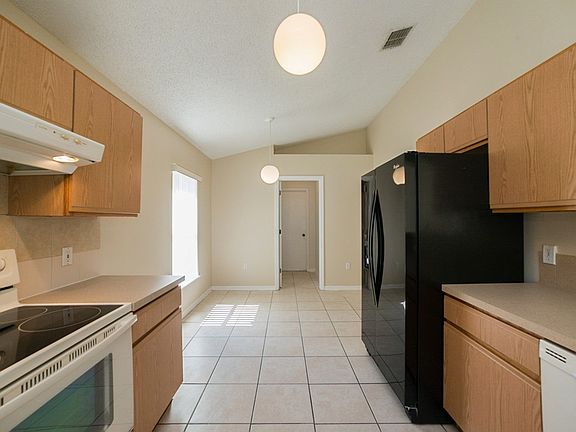 5th image of 2924 Noah Cir
