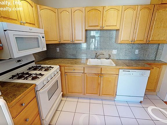 3rd image of 2001 Commonwealth Ave APT 25