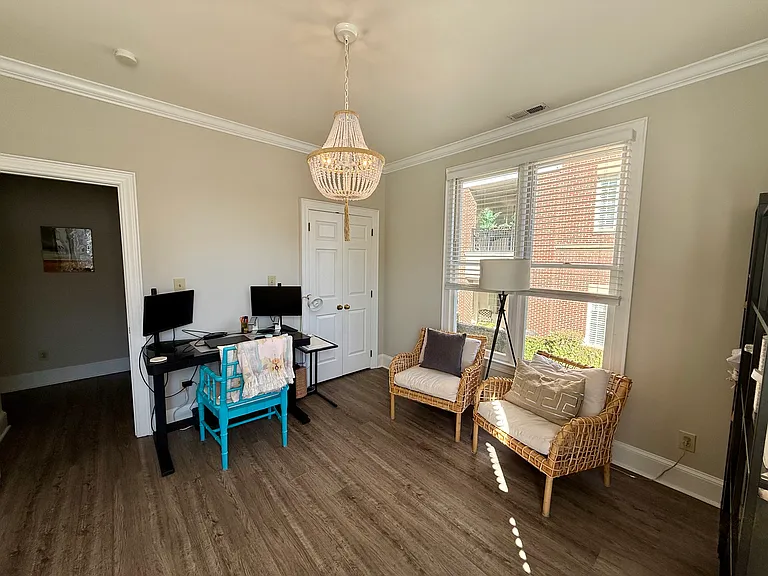 Second bedroom (used as an office currently)