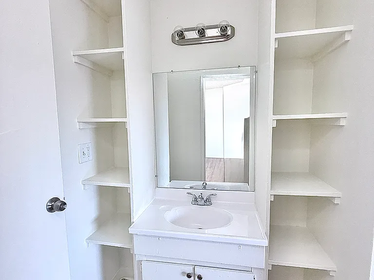 11959 Runnymede St #7 — Photo 13