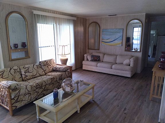 2nd image of 83 Commonwealth Dr