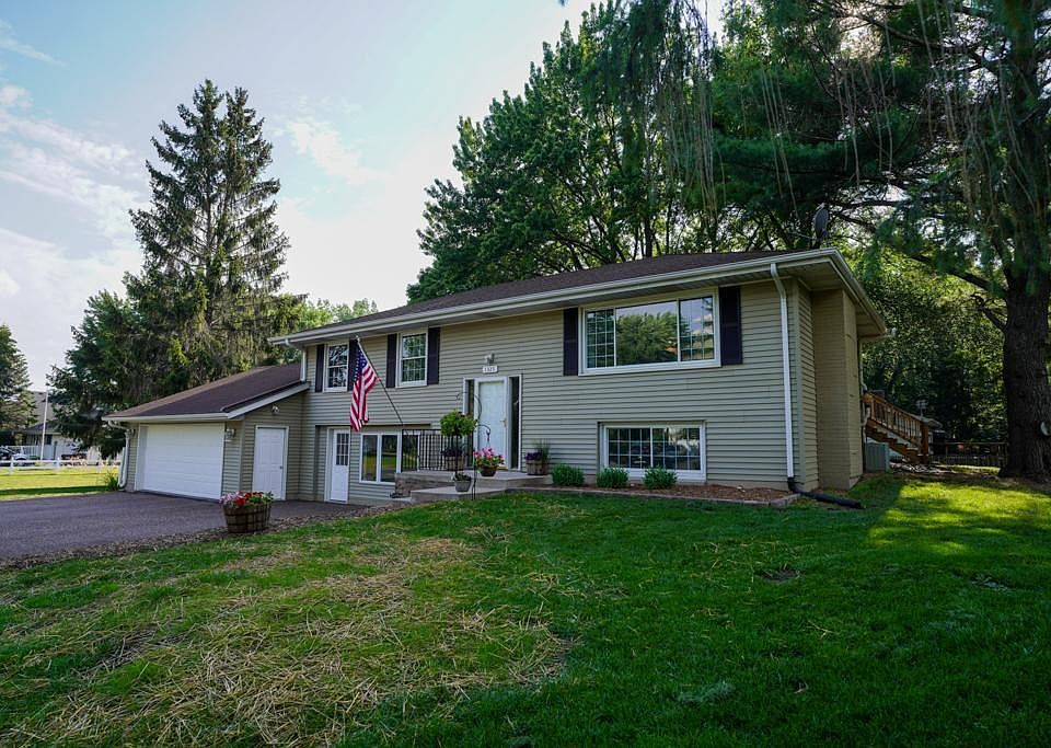 1st image of 1325 Elsinore Cir