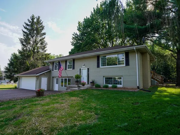 1325 Elsinore Cir, Long Lake, MN 55356