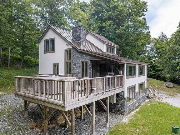 3rd image of 300 Trailside Drive Unit D