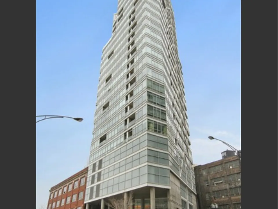 510 W Erie St #1007