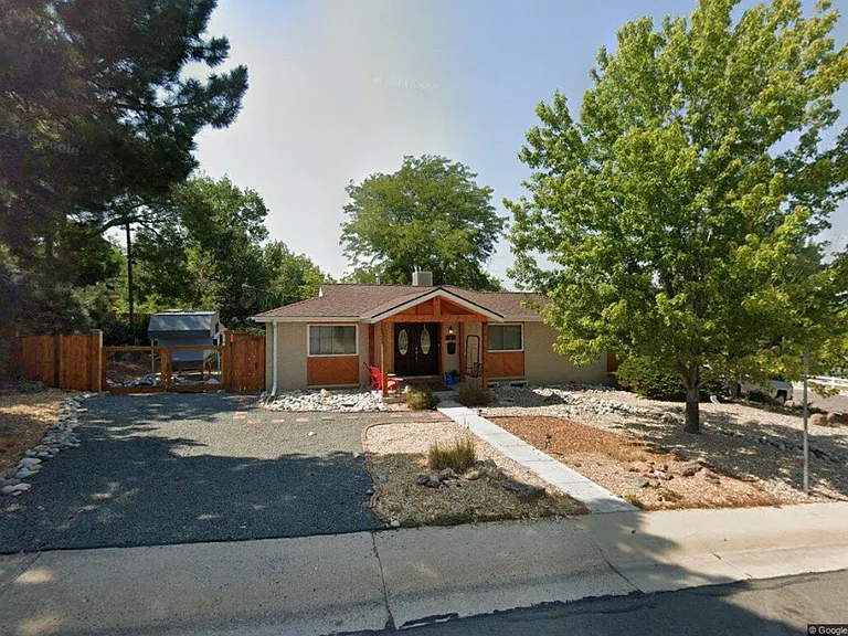 409 S Alkire St — Photo 2