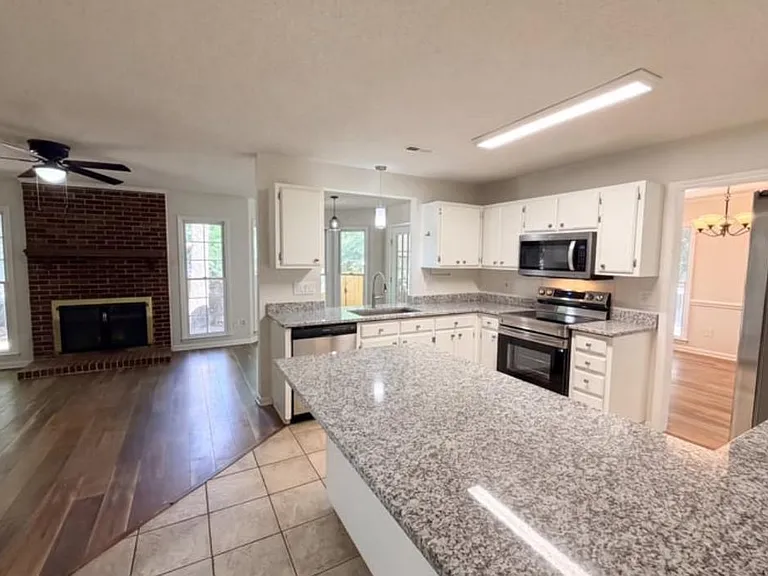 13628 Tynecastle Ln — Photo 2