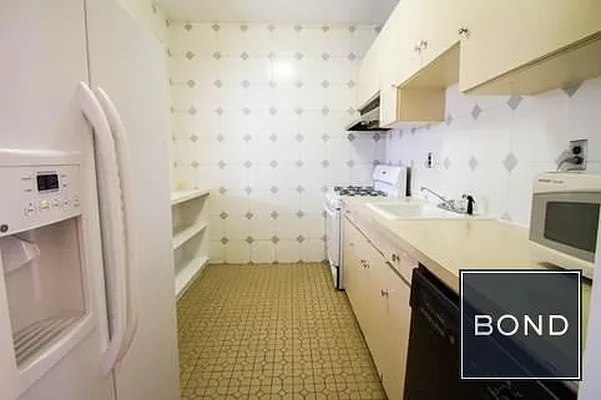 Rented by Bond New York | media 24