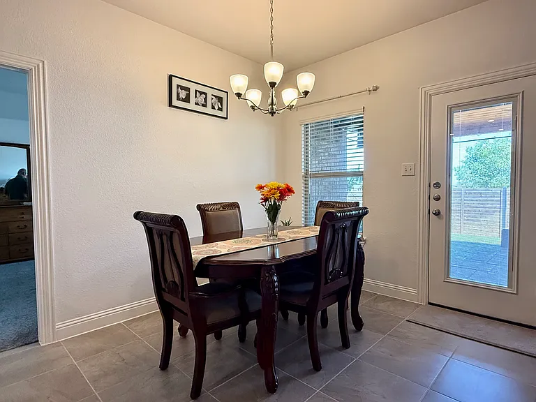 2704 Ainsworth Rd — Photo 10