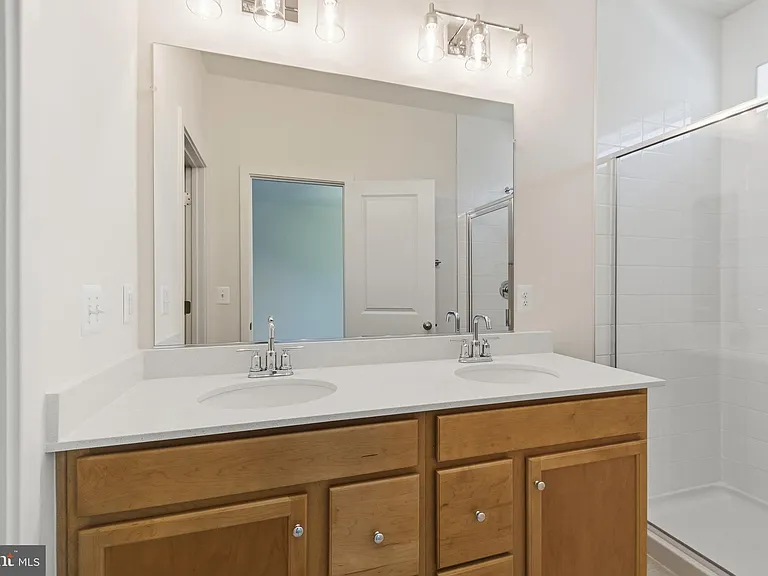 18002 Alicia Ave — Photo 34