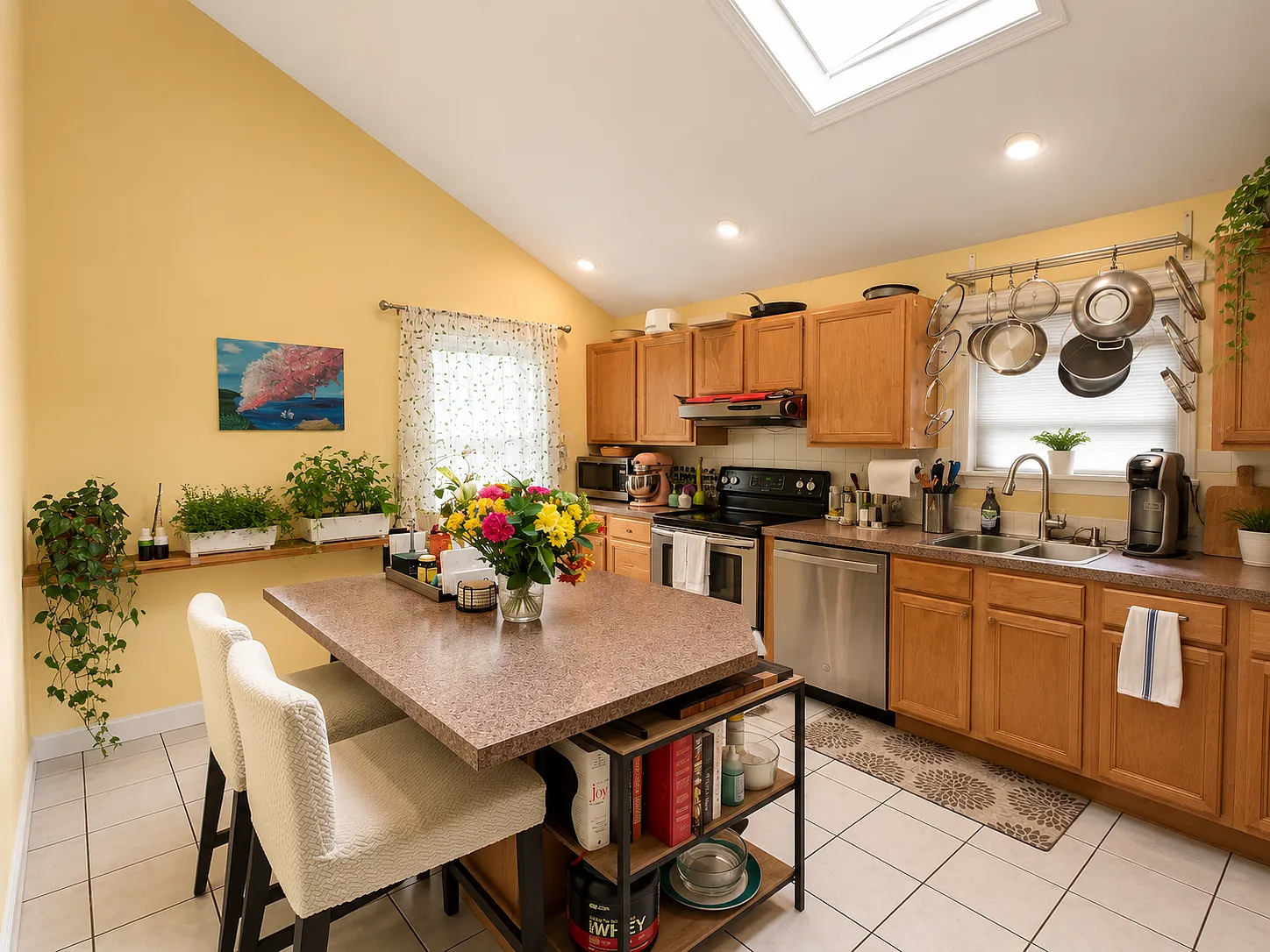 2 bed, 820 sqft, $2,800 — Photo 3