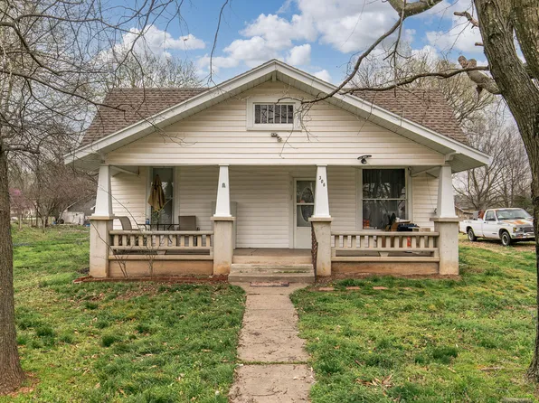 306 N Chandler Avenue, Ash Grove, MO 65604