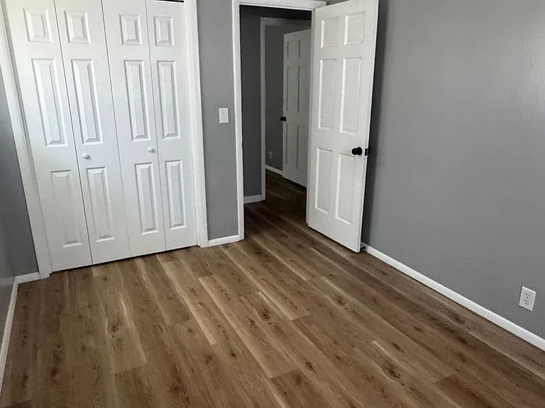 5610 Baylor Dr — Photo 2