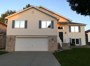 5614 NW 11th Cir, Lincoln, NE 68521