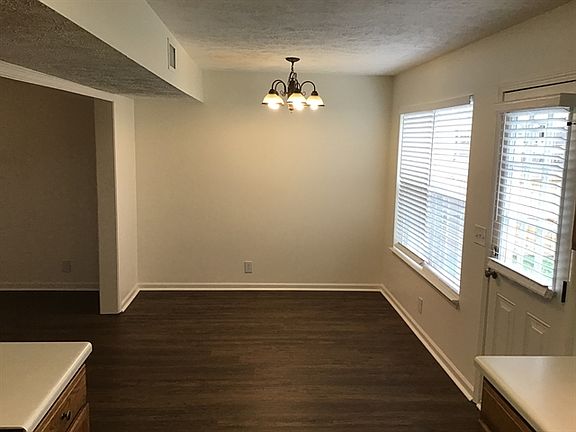 4th image of 3032 Wellington Pl