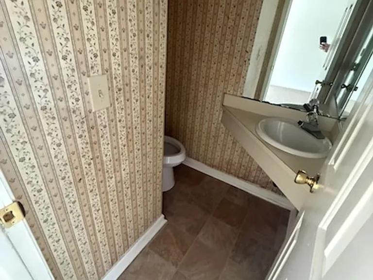605 Sunset Ave — Photo 5