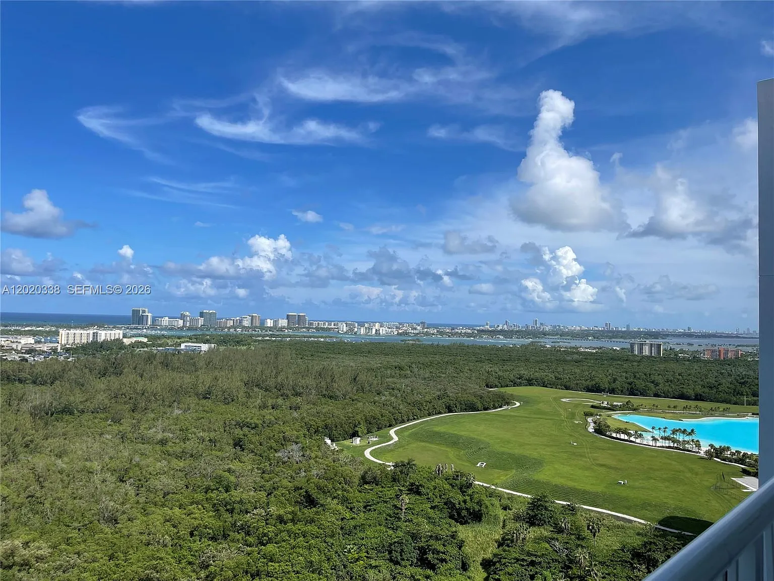 The Oaks I Condo — Photo 2