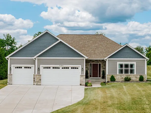 W218N9691 Happy Hollow LANE, Germantown, WI 53022