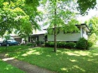 154 Alma Ter, Cary, IL 60013