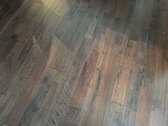 4th image of 22501 Maple St
