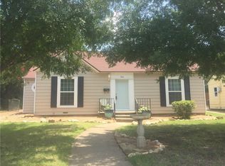 1912 Bluebonnet Dr, Fort Worth, TX 76111